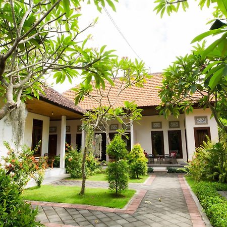 Manda Homestay Санур Экстерьер фото